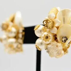 Beaujewels Vintage Clip On Earrings Cluster White Pearl Gold Signed 1980s BinAE